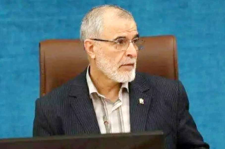 
 بازاریان تحت تاثیر القائات دشمن قرار نگیرند