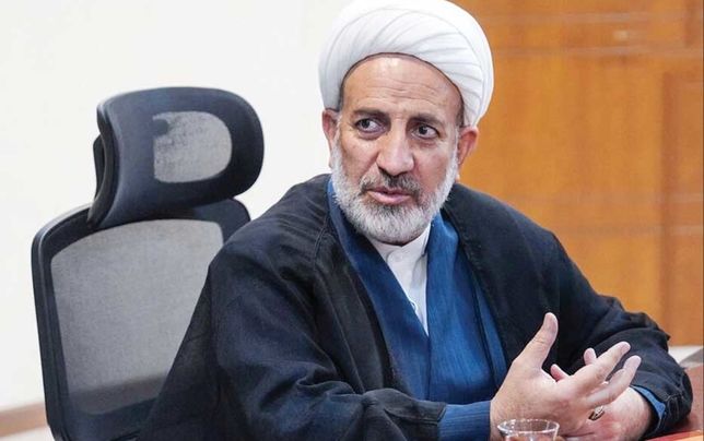 
قالیباف فوراً قانون حجاب را ابلاغ کند، وگرنه مجلس با او برخورد می‌کند