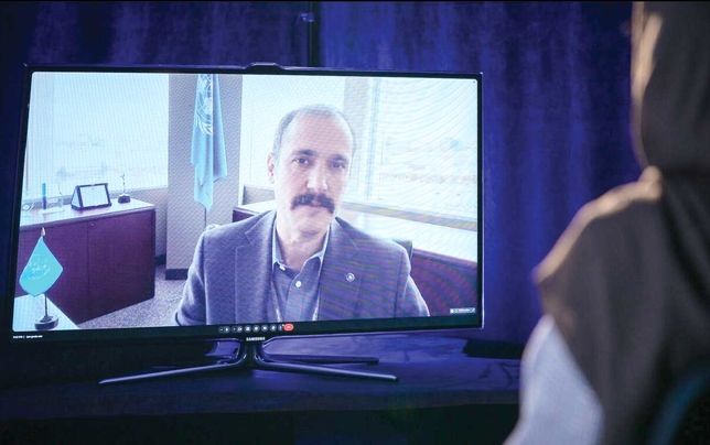 
 با آب تجدیدناپذیر بادمجان، گوجه و خیار می‌کارند