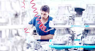 وجود ۱۰۰ هزار خودروی ناقص در کارخانه‌های خودروسازی