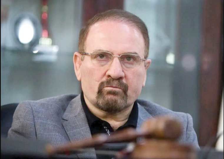 
متهمین را مجبور به انتخاب وکلای خاص نکنید