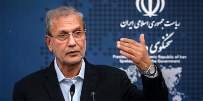 
شلاق بر تن هر انسان و کارگری آزارم می‌دهد