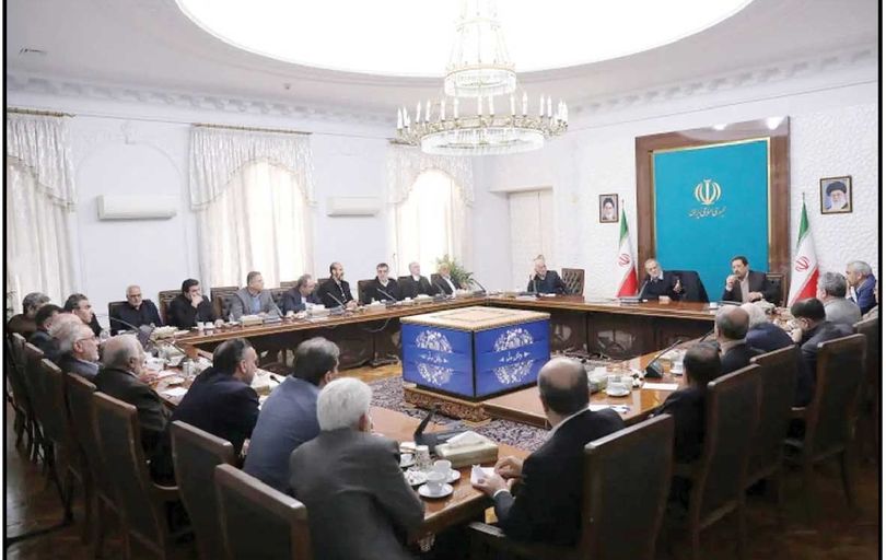 
حل مشکلات اصناف و بازاریان وظیفه دولت است