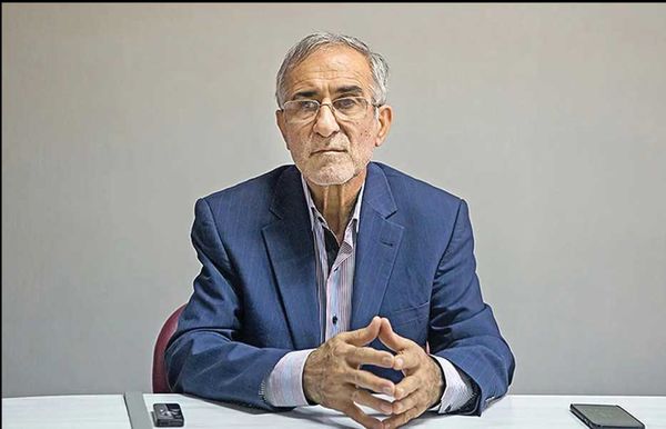 
شریف: استاد دانشگاه هم قادر به تامین معیشت نیست چه برسد به کارگر ساده