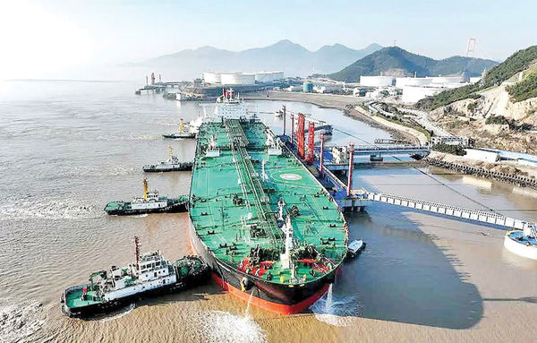  ۱.۷ میلیارد دلار نفت ایران در چین سرگردان مانده‌ است