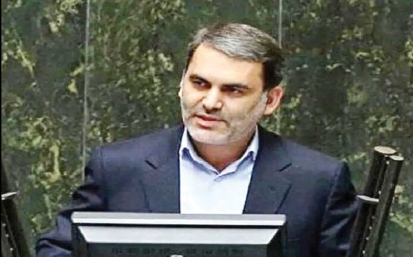 
 خواستیم بودجه نهادهای بی تاثیر در زندگی مردم را حذف کنیم اما قدرت و نفوذشان مانع شد