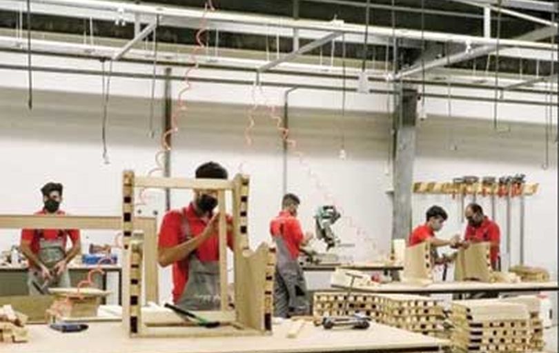 یک ماه از معوقات مزدی 

کارگران کیش چوب پرداخت شد