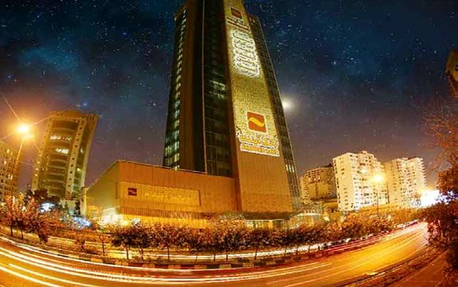 باید با سهامداران «گردن کلفت» بانک آینده برخورد شود