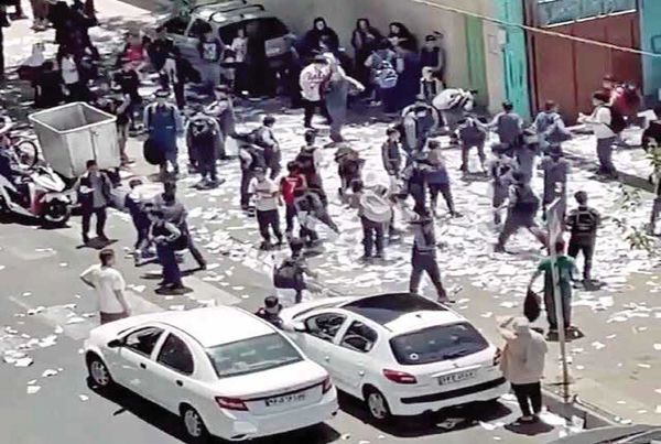 چرا تمایل به ترک تحصیل در میان دانشآموزان رواج دارد؟