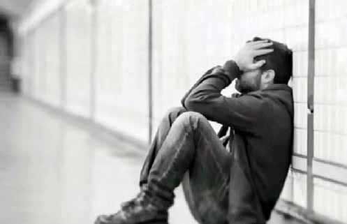 خودکشی در جامعة فاقد حمایت‌های اجتماعی قوی، بیشتر است
