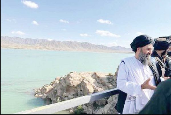 افغانستان با سیمان ایرانی آب را روی کشور سد میکند