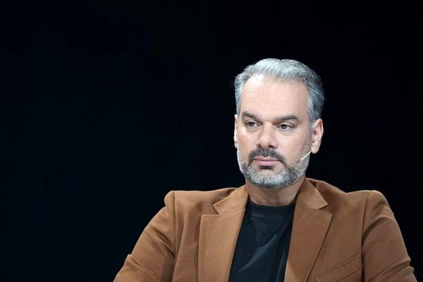 

اجرای قانون حجاب 

پرونده جمهوری اسلامی را می‌بندد 