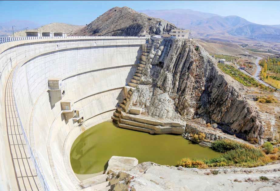 
«خشکسالی شدید»، «تنش آبی» و «بحران تأمین منابع آب»