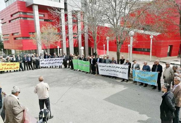 تجمع بازنشستگان مخابرات ایران 

در استان‌های مختلف