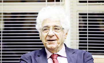 نیشخند ضحاکگون چرا؟