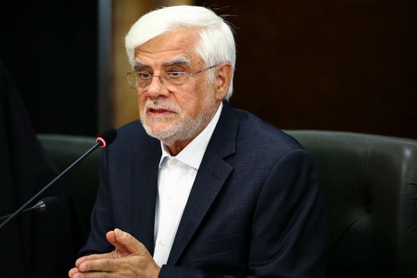 دعوت عارف از هنرمندان خارج از کشور برای بازگشت به وطن