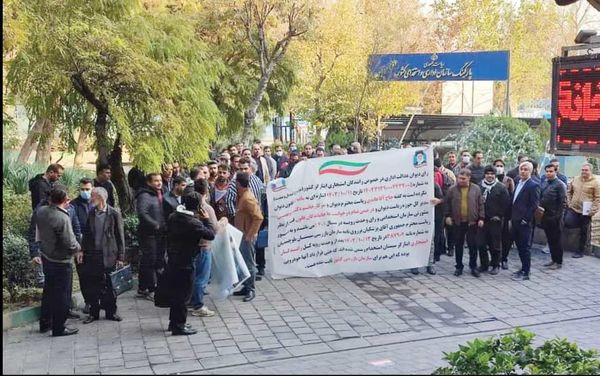 
رانندگان استیجاری، بدون دلیل از تبدیل وضعیت جا ماندند