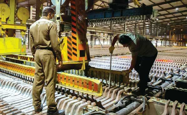 لزوم حذف زالوهای اقتصادی به‌جای تعدیل نیروی کار