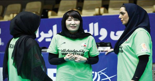 زنان والیبال راهی کاوا شدند