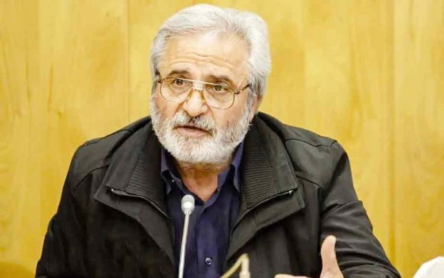 
کارگران و بازنشستگان، طومار بازگرداندن بانک رفاه به تامین اجتماعی را امضا کنند