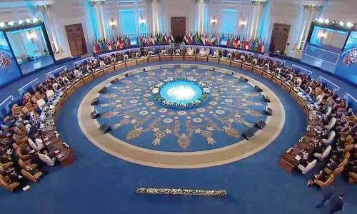 حضور در شرم‌الشیخ؛ فرصت تنفس یا دام دیپلماتیک؟