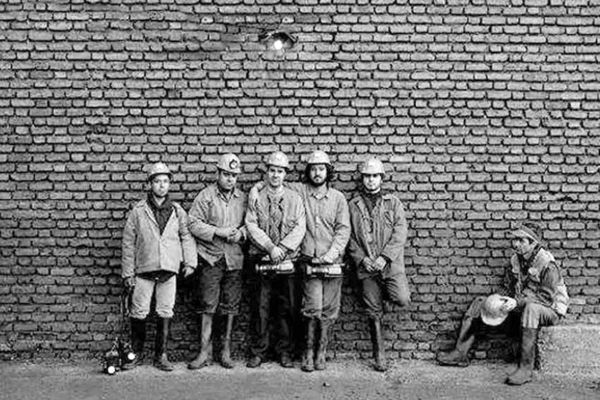 
باید مانع گسترش فقر شود