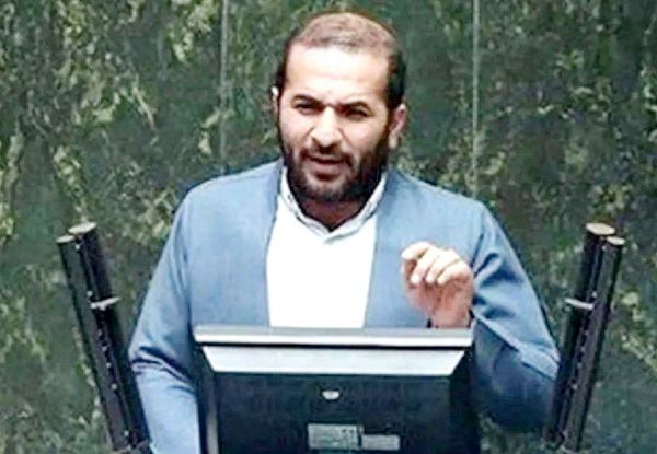 آقای رئیسجمهور! شما را سرگرم سفرها و همایشها کردهاند