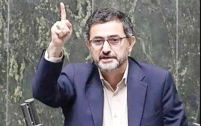 
از فاصله بین پالایشگاه تا نیروگاه ۲ تا ۳ میلیون لیتر سوخت قاچاق می‌شود!