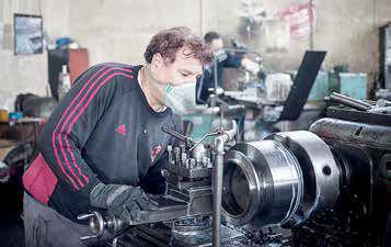 سهم دستمزد در هزینه کارفرمایان بسیار پایین است