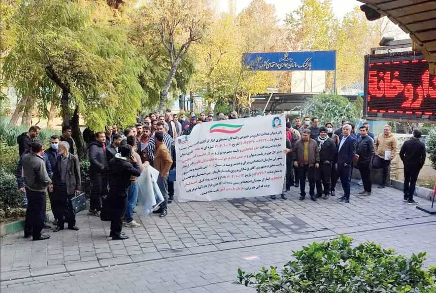 تجمع رانندگان استیجاری ایثارگر 

در تهران