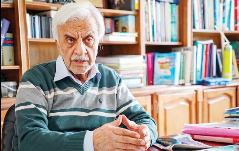 
تا وقتی مخالفان دولت به نام وفاق در کابینه‌اند، استعفاها قابل پیش‌بینی است