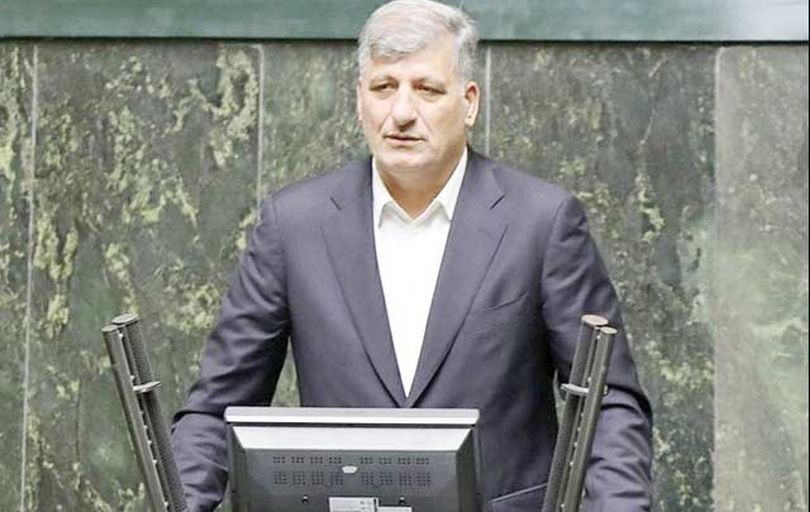 
در برنامه‌های اقتصادی از کارشناسان بی‌سواد استفاده نکنید