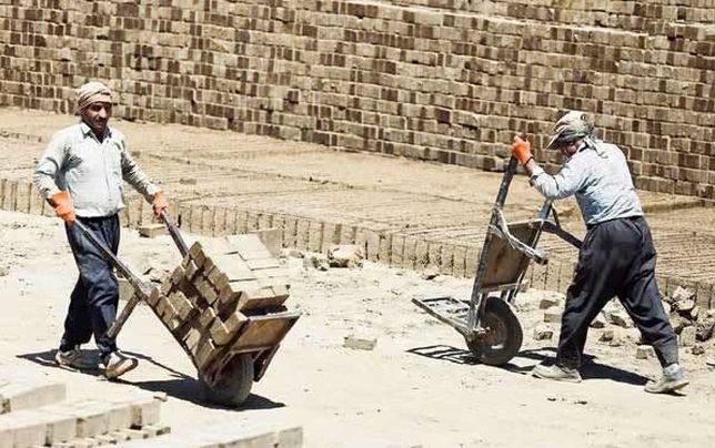 خطر کاهش وعده‌های غذایی کارگران