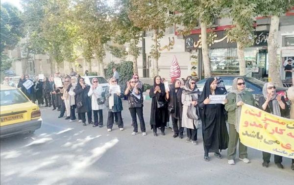 تجمع بازنشستگان کرمانشاه 

مقابل صندوق کشوری