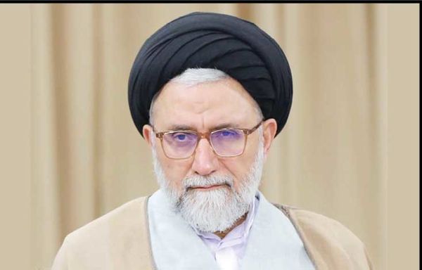 
 با عوامل نفوذی برخورد قاطعانه می‌کنیم