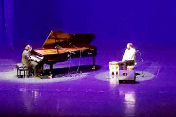 
کنسرت آنلاین یا مخاطب آنلاین پخش فیلم کنسرت؟