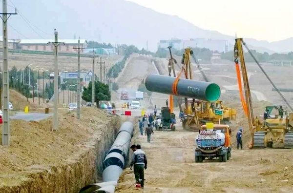 ریختن آب در ظرف سوراخ است!