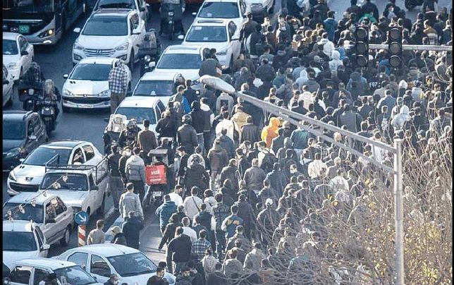 
برخورد امنیتی به تعمیق شکاف اجتماعی می‌انجامد