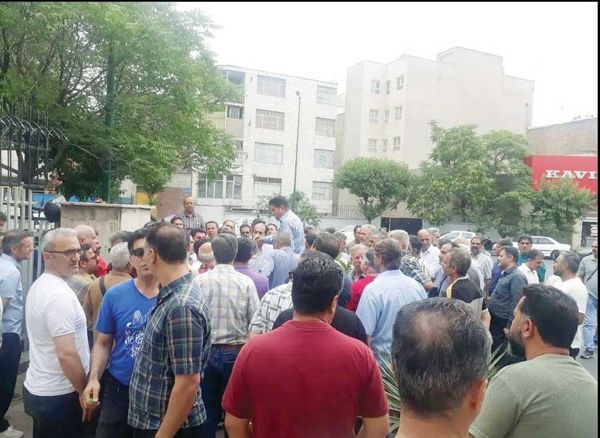 تجمع بازنشستگان شرکت واحد اتوبوسرانی در تهران