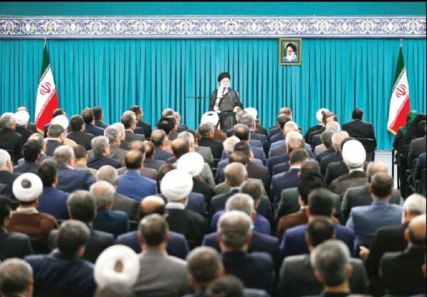 مراقب باشید انقلابی‌گری فقط سروصدا کردن نیست